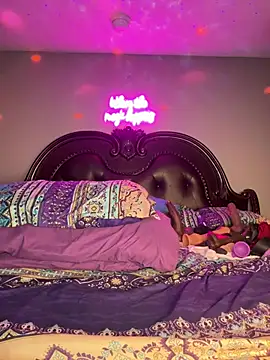 RenaThickAss' Webcam Show