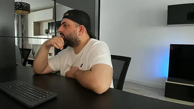 DravenPeak Chat XXX in diretta