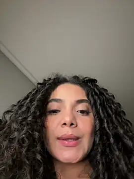 Curlyierr Live XXX-Chat