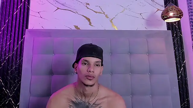 kai_storm77 Chat XXX in diretta