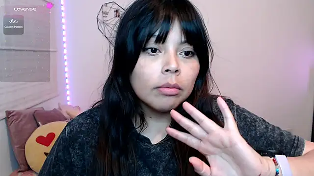 Živý XXX chat EllieMoonX