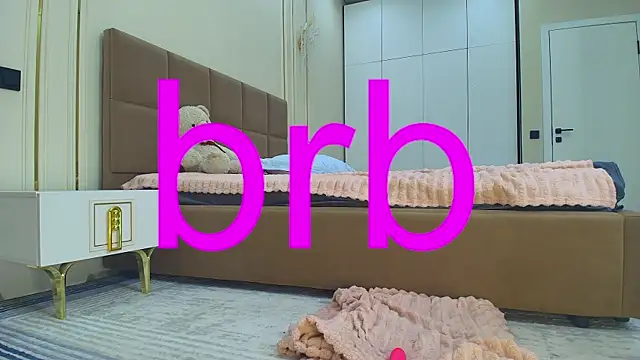 lalisabrown élő XXX-chatje
