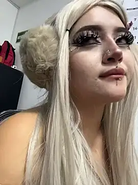 lya_nekko_ live XXX chat