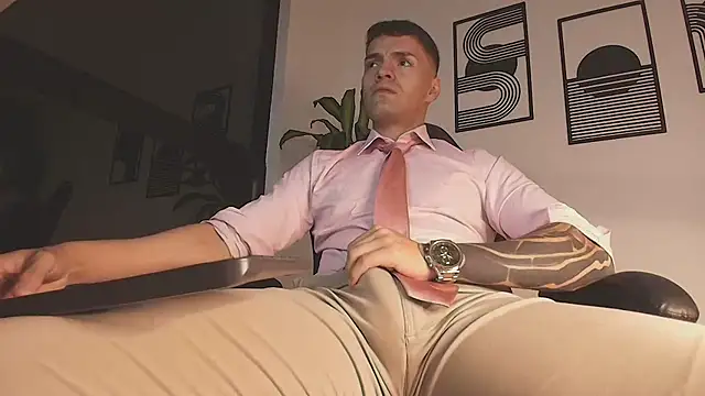 ALPHA_DOMINUS_ Live XXX Chat
