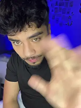 kryzthian_Olrox Adlı Modelin Canlı XXX Sohbeti