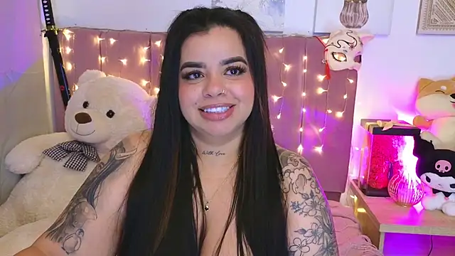 צ'אט XXX בשידור חי של MiahJoness
