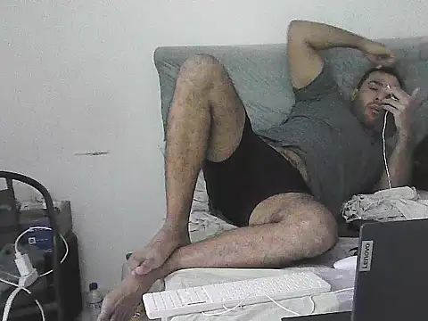 alphalatinobearx Chat XXX in diretta