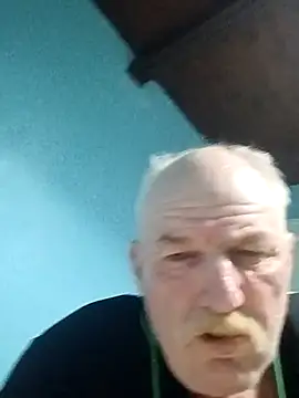 XXX chat uživo modela Rootpass222