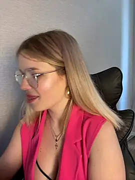 צ'אט XXX בשידור חי של KimEvanss