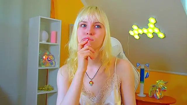 Chatroom XXX en direct de HannahHollis