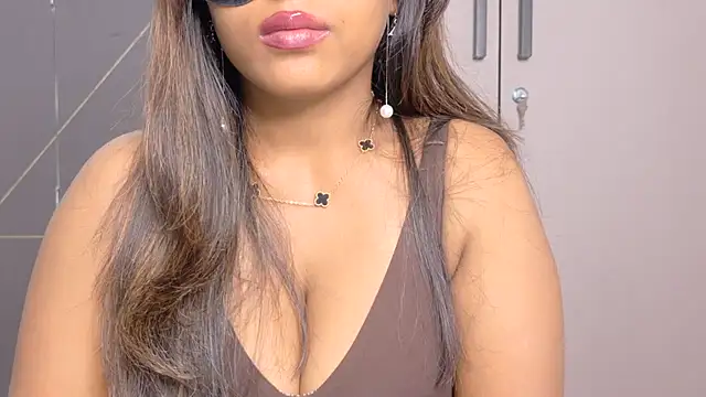 Živý XXX chat somi-singh