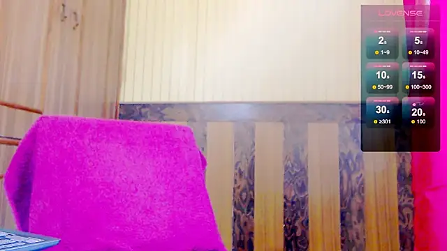 צ'אט XXX בשידור חי של FUN4TIPS