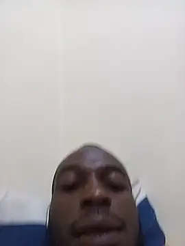 צ'אט XXX בשידור חי של KENT_WEST