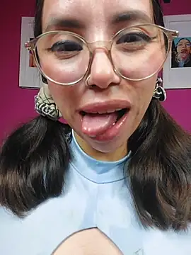 valentina_swallow's Live XXX Chat