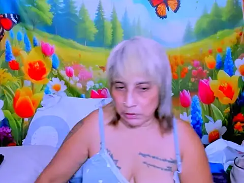 Chat +18 de indianroxy ao vivo