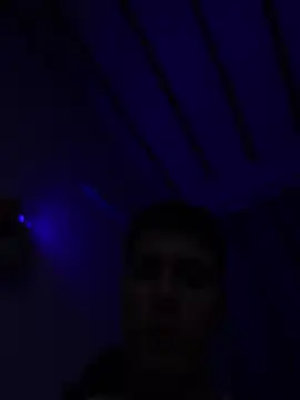 XXX chat uživo modela ASHTON_HILS