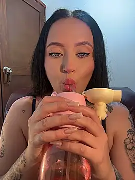 emily_acorn Chat XXX live