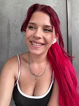 Chat +18 de RiriRoseey ao vivo