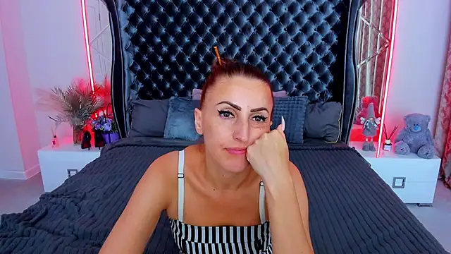 Chat XXX en directo de Rebecca_Diamond
