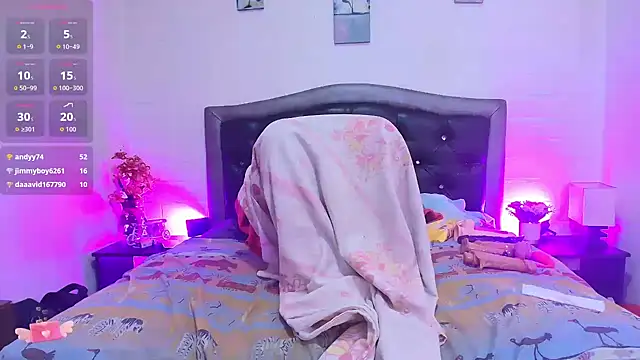 צ'אט XXX בשידור חי של QueenMatturex
