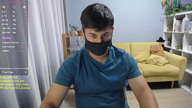 Tomguys live XXX chat