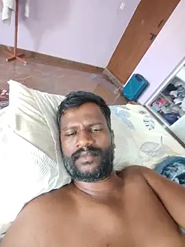 Paramkeerthi 现场XXX聊天