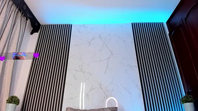 EthaanCox's Live XXX Chat