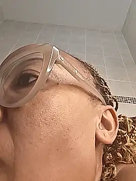 צ'אט XXX בשידור חי של xyz089