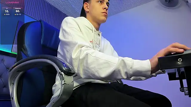 Chat +18 de Ethanx18_ ao vivo