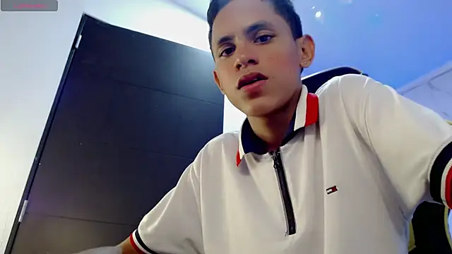 Chat +18 de sombra_18 ao vivo