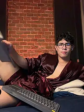 GrayAndrews' Live XXX Chat