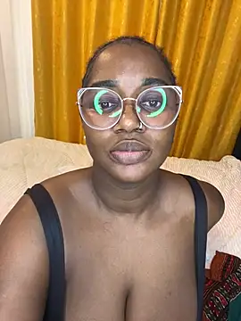 Honeylust26's Live Chat Room