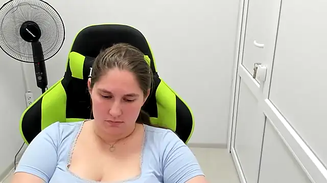 LunaVenom Adlı Modelin Canlı XXX Sohbeti