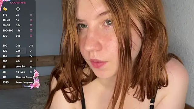 EmmaLovelyBB Adlı Modelin Canlı XXX Sohbeti