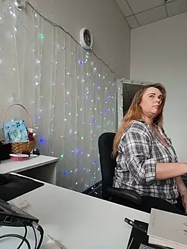 Juicy_PeachLux's Live XXX Chat