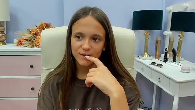 dirtyxEmily Chat XXX in diretta