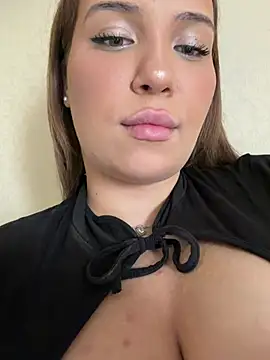 KilianaNoir live XXX chat