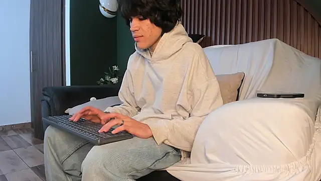 Diamond_twink XXX чат на живо