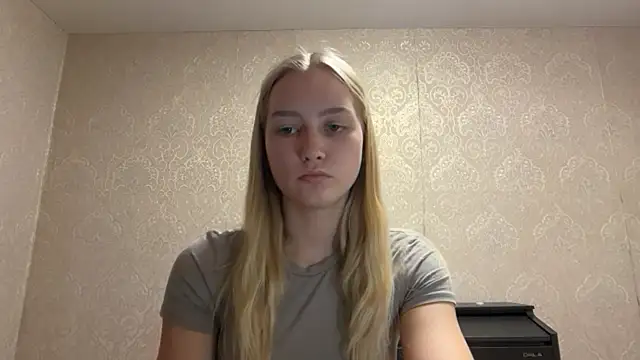 Онлайн чат XXX blondegirl2026