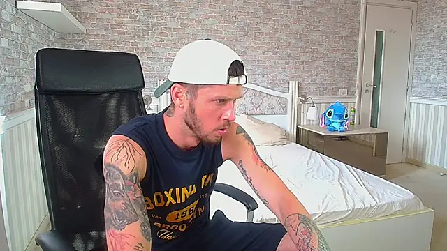 JonahShaw Live XXX-chat