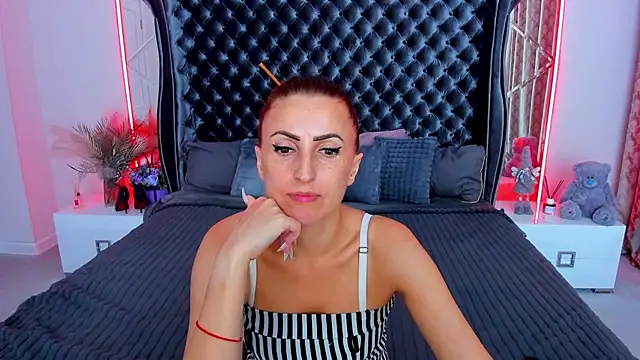 Živý XXX chat Rebecca_Diamond