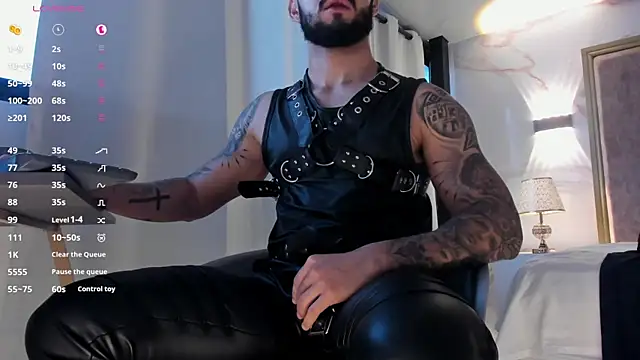 Онлайн чат XXX MarkWalker__