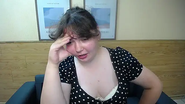 NeonilaLisova XXX чат на живо