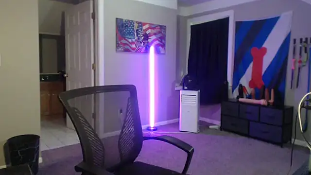 Michigan9000 Live XXX-Chat