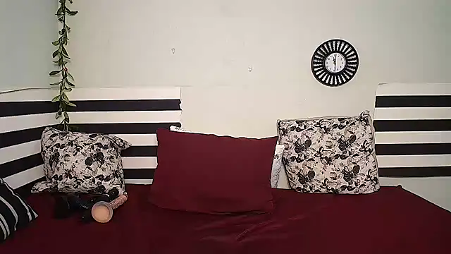 FreakyNubian XXX чат на живо
