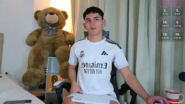 estebanperez_26 网络视讯表演