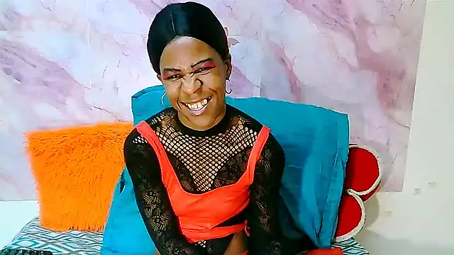 EbonySweetPeach Adlı Modelin Canlı XXX Sohbeti