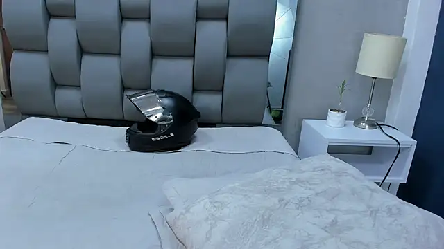 Charlie___Musk Webcam Show