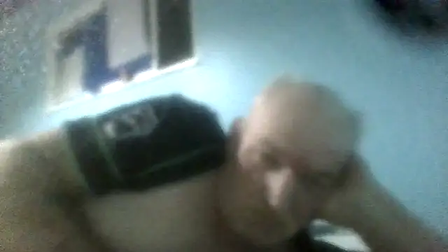 Rootpass222 élő XXX-chatje