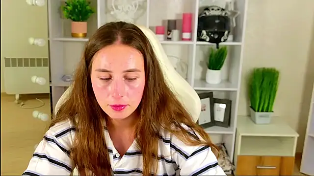 NadinnL 라이브 XXX 채팅